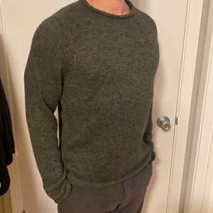 Men’s forest green sweater